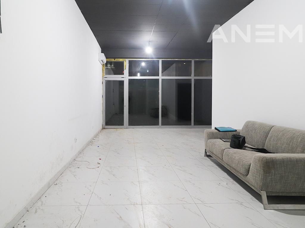 Lokal me qira 85m² te Rruga C