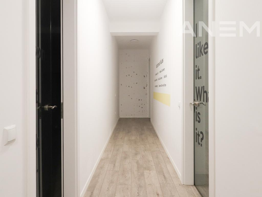 Zyre me qira me 225m² + 40m² te Rruga C