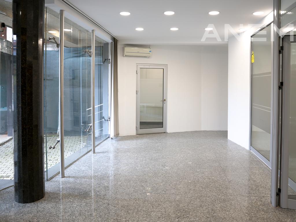 Building for rent 500m² in the Center of Pristina