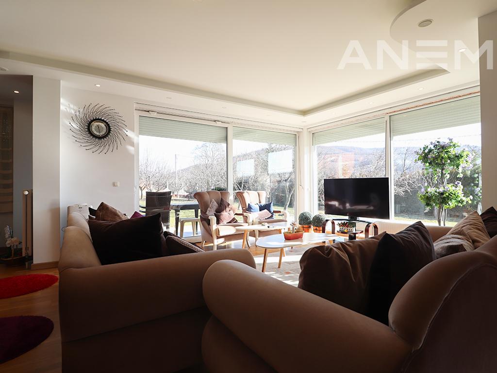 Shtëpi me qira me 4 dhoma gjumi në Bërnicë të Epërme