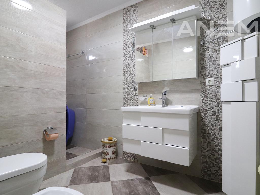 Shtëpi me qira me 4 dhoma gjumi në Bërnicë të Epërme