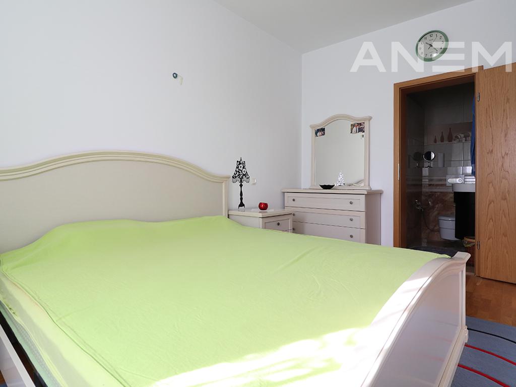 Shtëpi me qira me 4 dhoma gjumi në Bërnicë të Epërme