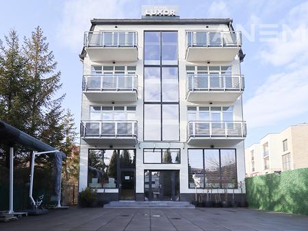 Hotel me qira 900m² në rrugën Shpëtim Robaj