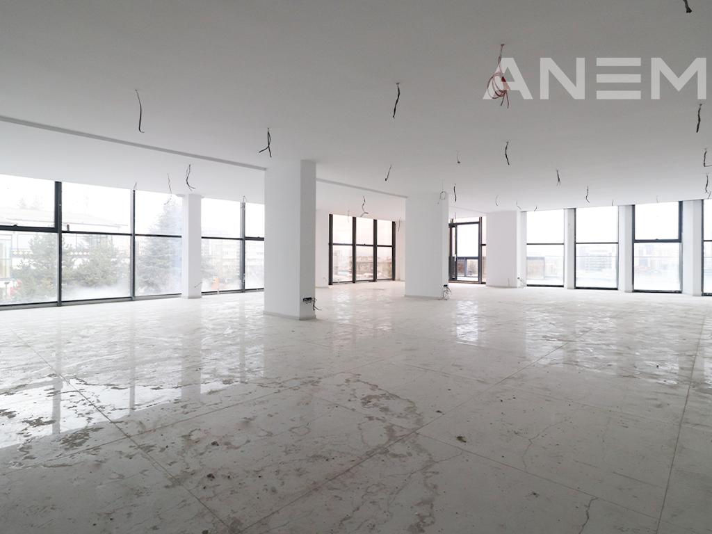 Property for rent 3345.46m² in Aktash