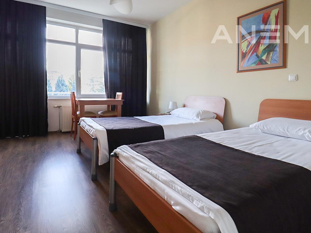 Hotel me qira 900m² në rrugën Shpëtim Robaj