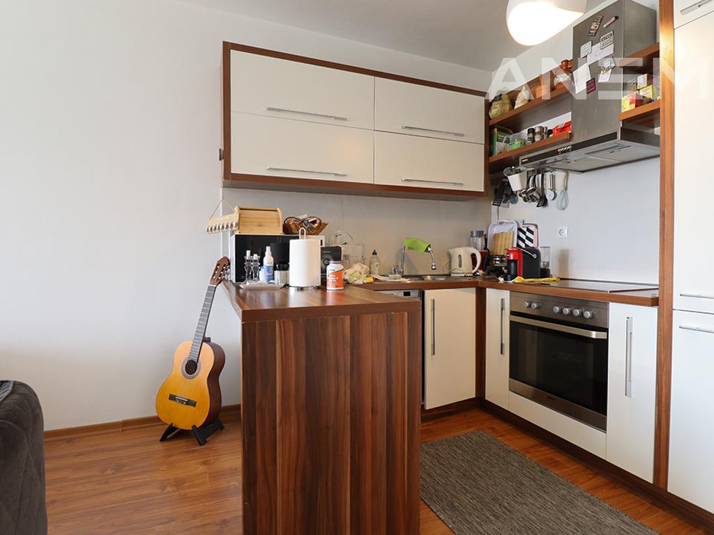 Banesë në shitje 65m² në Rrugen C