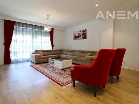 Shtëpi me qira 174m² në Marigona Residence