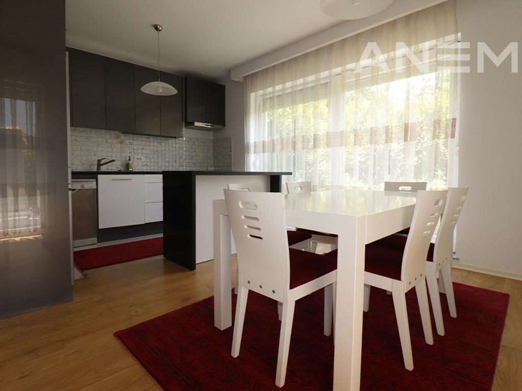 Shtëpi me qira 174m² në Marigona Residence