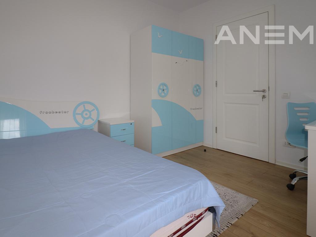 Shtëpi me qira 174m² në Marigona Residence