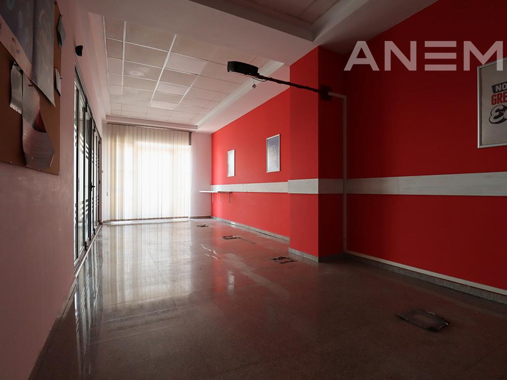 Objekt me qira 2900m² në Aktash
