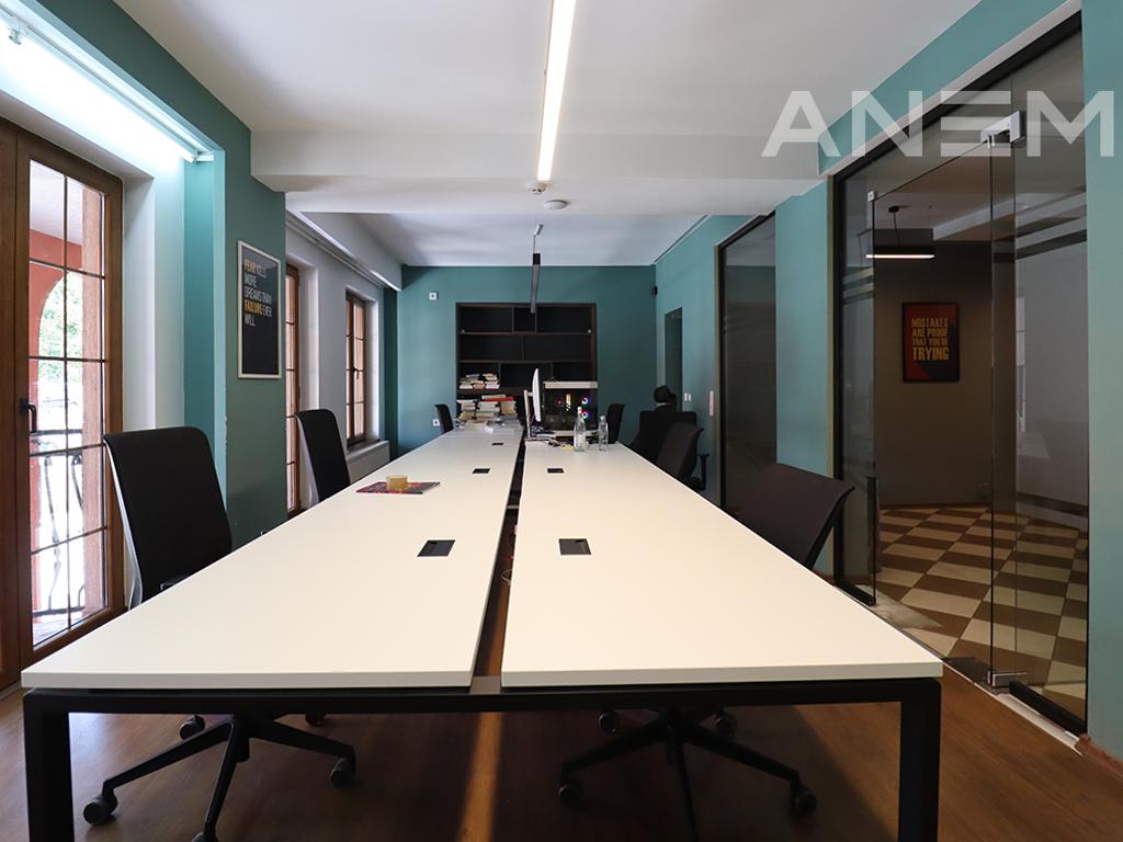 Objekt me qira 2900m² në Aktash