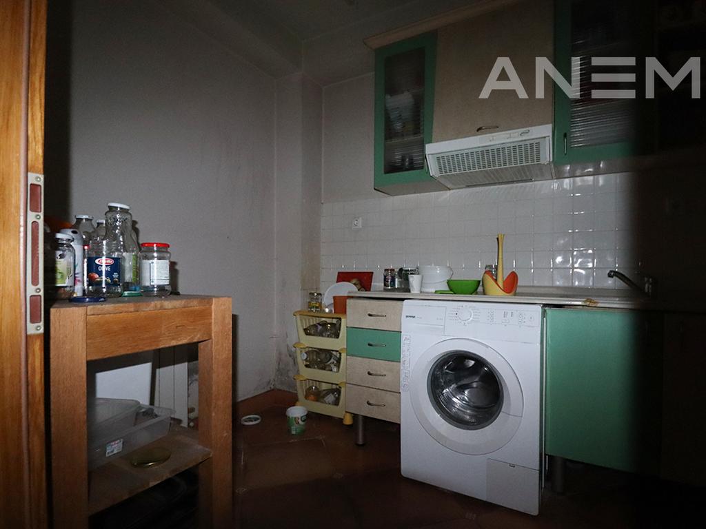 Shtëpi me qira 440m² në Rr. Nazim Gafurri
