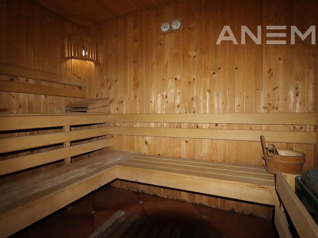 Shtëpi në shitje 440m² në Rr. Nazim Gafurri
