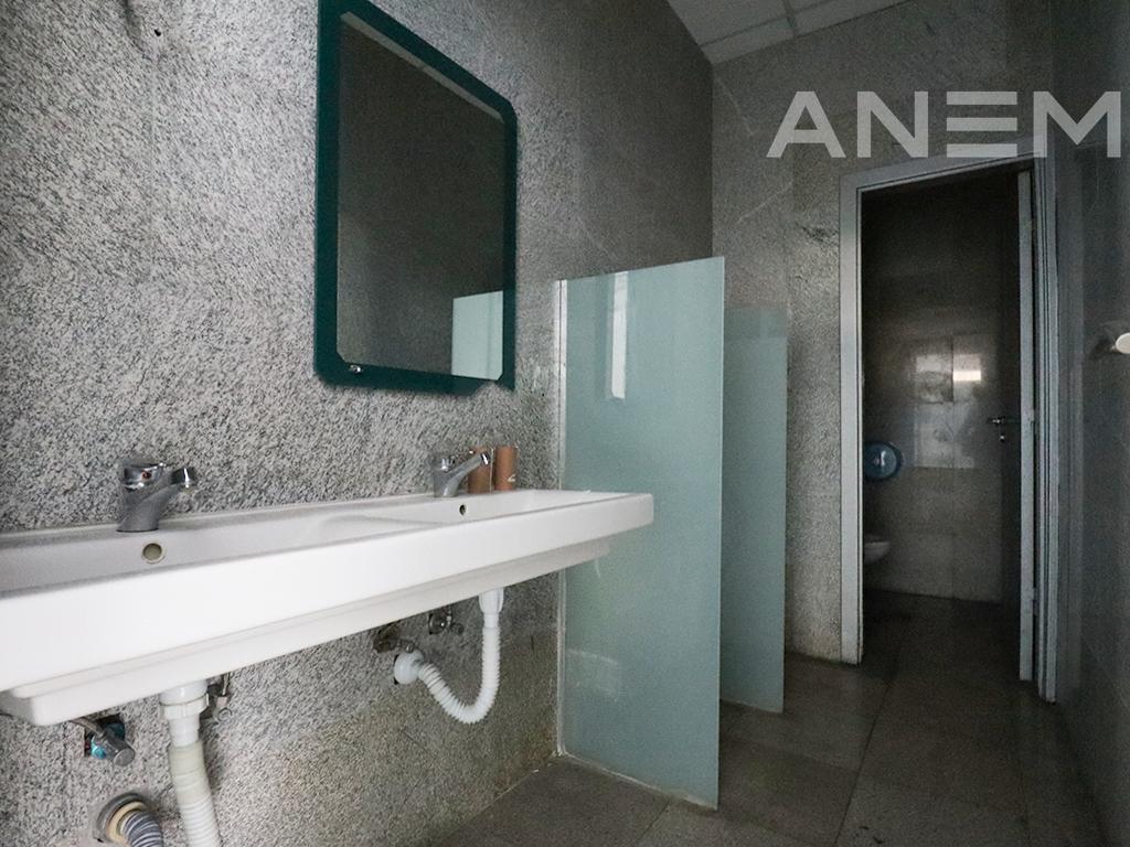 Objekt me qira 1000m² në Qendër