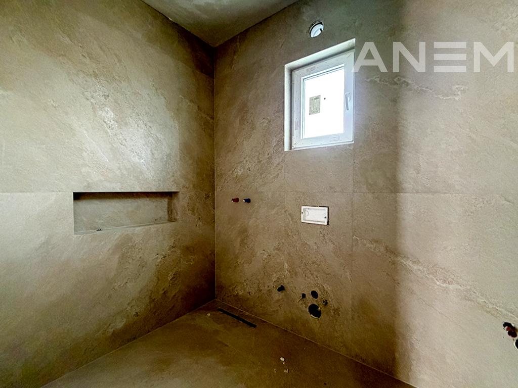 Shtëpi në shitje 300m² në lagjen Veternik