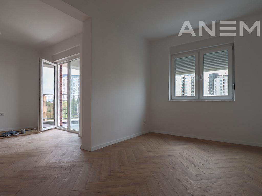 Zyrë me qira me 8 hapësira pune në Kalabri
