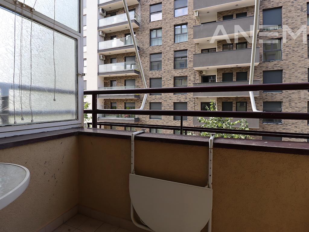 Banesë në shitje 92m² në Rrugen C