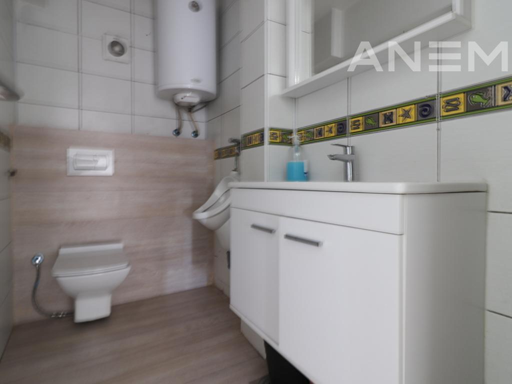 Zyre me qira me 5 hapësira pune në Ulpianë
