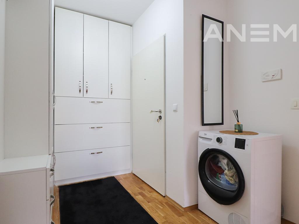 Banesë në shitje 56.09m² në Rrugën C