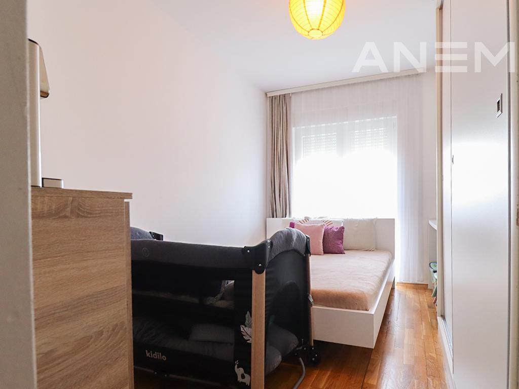 Banesë në shitje 56.09m² në Rrugën C