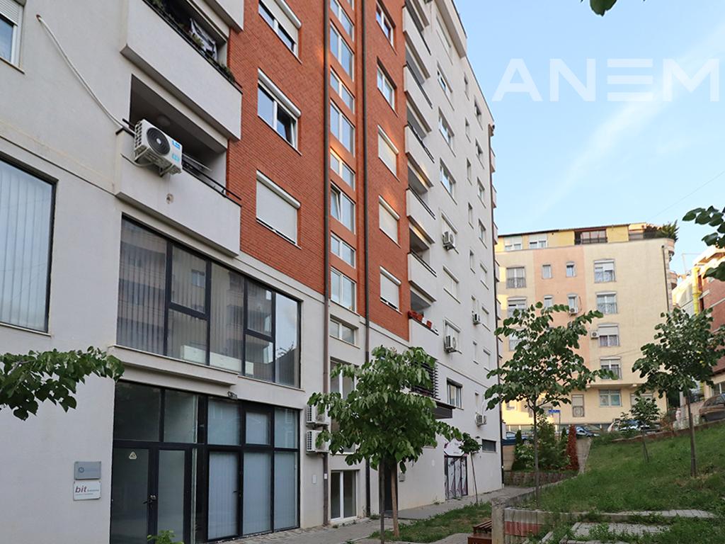 Banesë në shitje 63.67m² në Bregun e Diellit