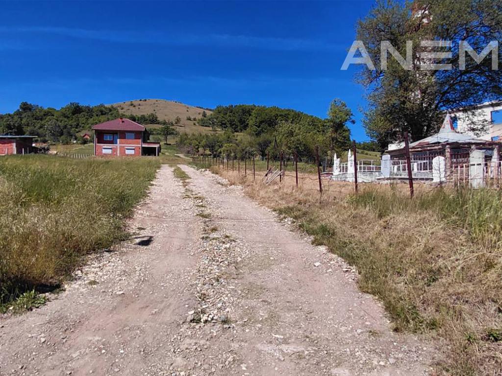 Shtëpi në shitje 204m² në Batllavë-Orllan