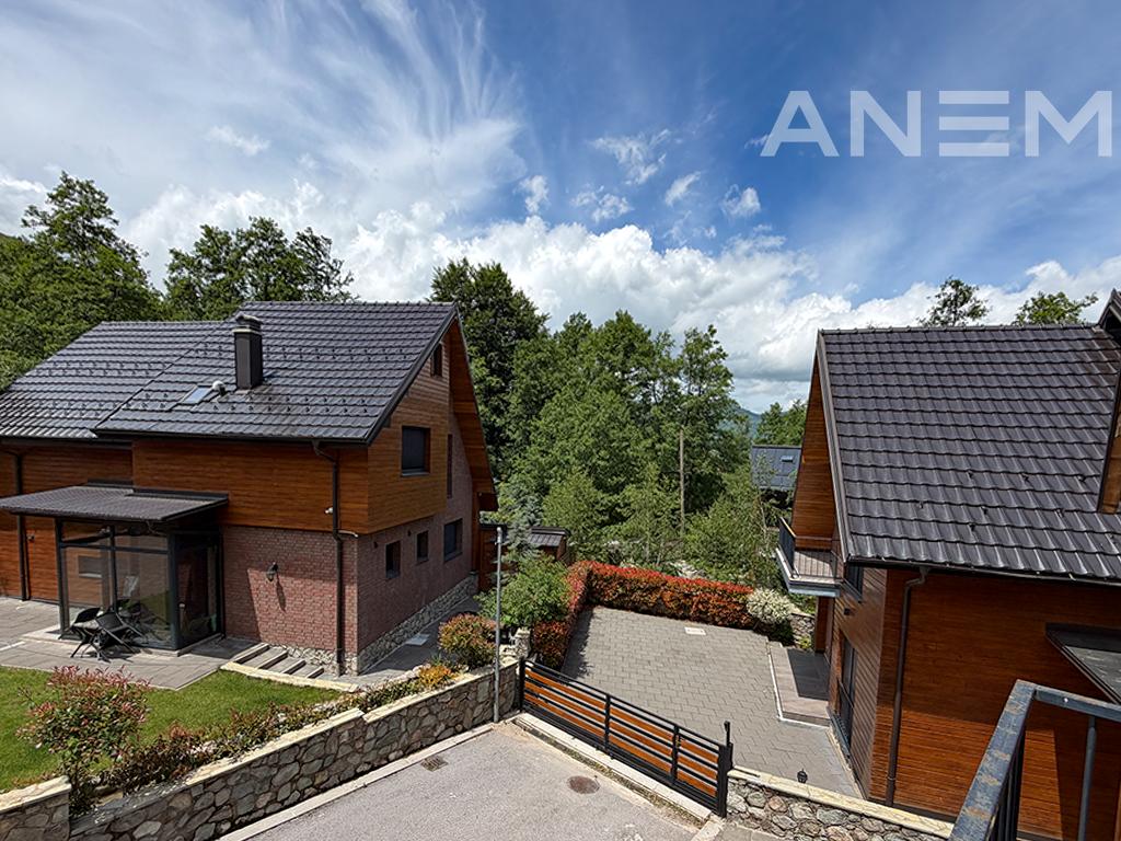 Vilë në shitje 177m² në Brezovicë