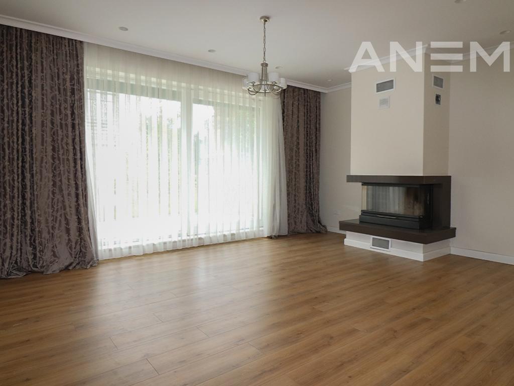 Shtëpi në shitje 174m²+42m² bodrum në lagjen Marigona Residence