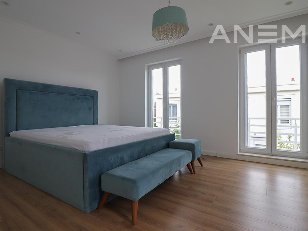 Shtëpi në shitje 174m²+42m² bodrum në lagjen Marigona Residence