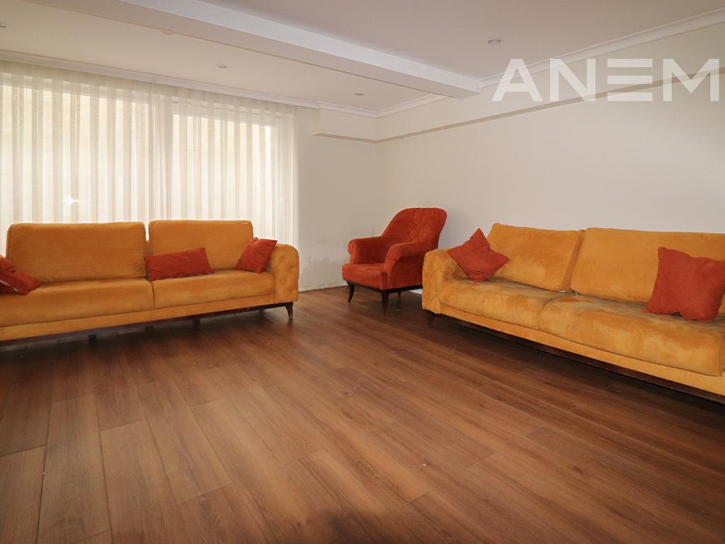 Shtëpi në shitje 174m²+42m² bodrum në lagjen Marigona Residence