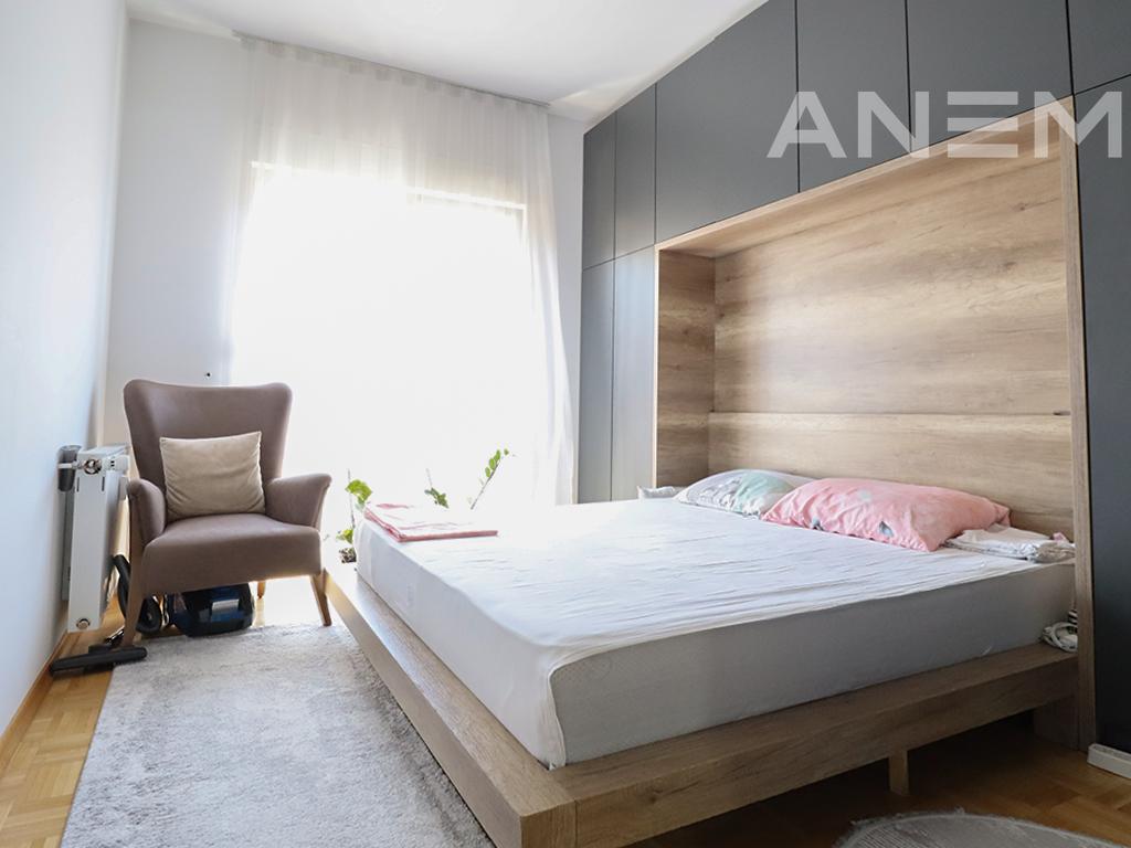 Banesë në shitje 85m² në lagjen Mati 1