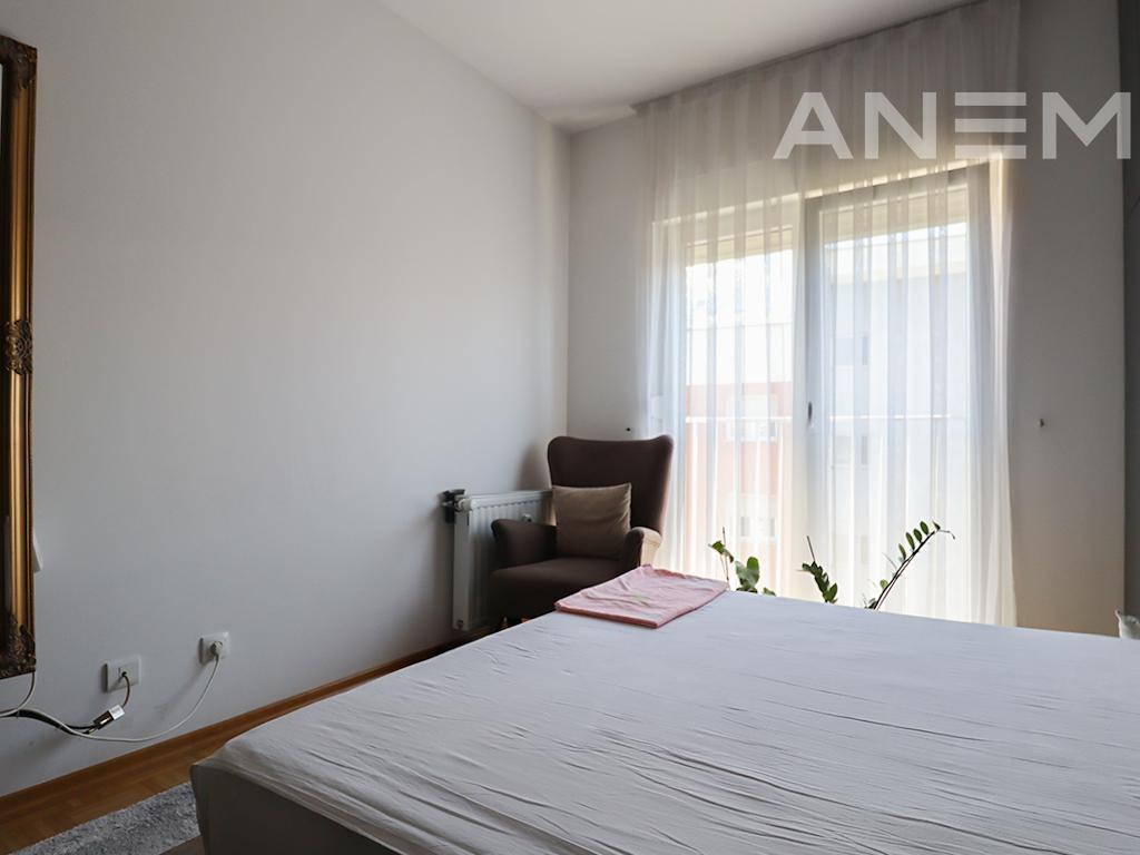Banesë në shitje 85m² në lagjen Mati 1