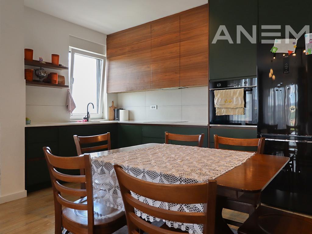 Banesë në shitje 102.5m² në Rrugën C