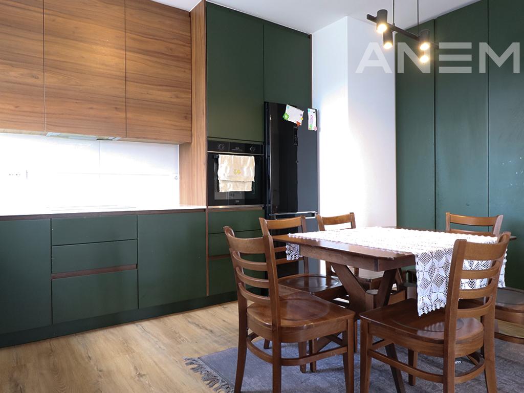 Banesë në shitje 102.5m² në Rrugën C