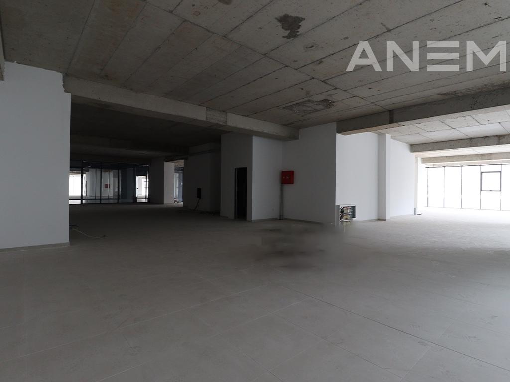 Office for rent 1156m² in Pejton