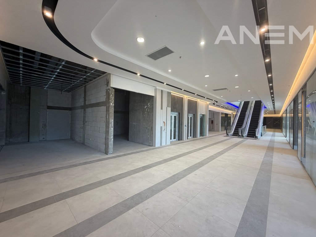 Objekt me qira 5000m2 në Lakrishtë
