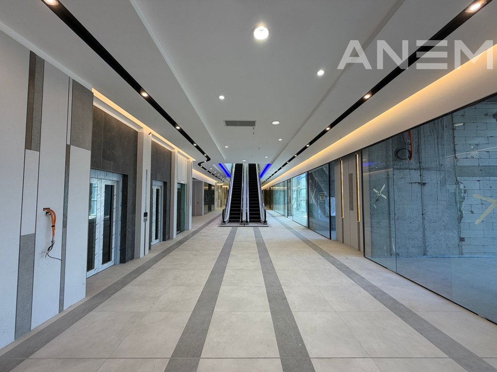 Objekt me qira 5000m2 në Lakrishtë