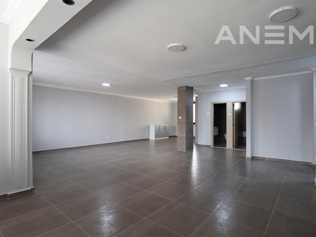 Zyre me qira me 4 hapësira pune në lagjen Aktash