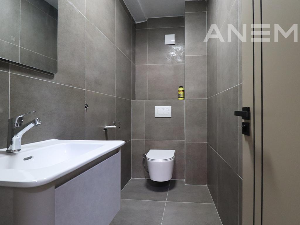 Zyre me qira me 4 hapësira pune në lagjen Aktash