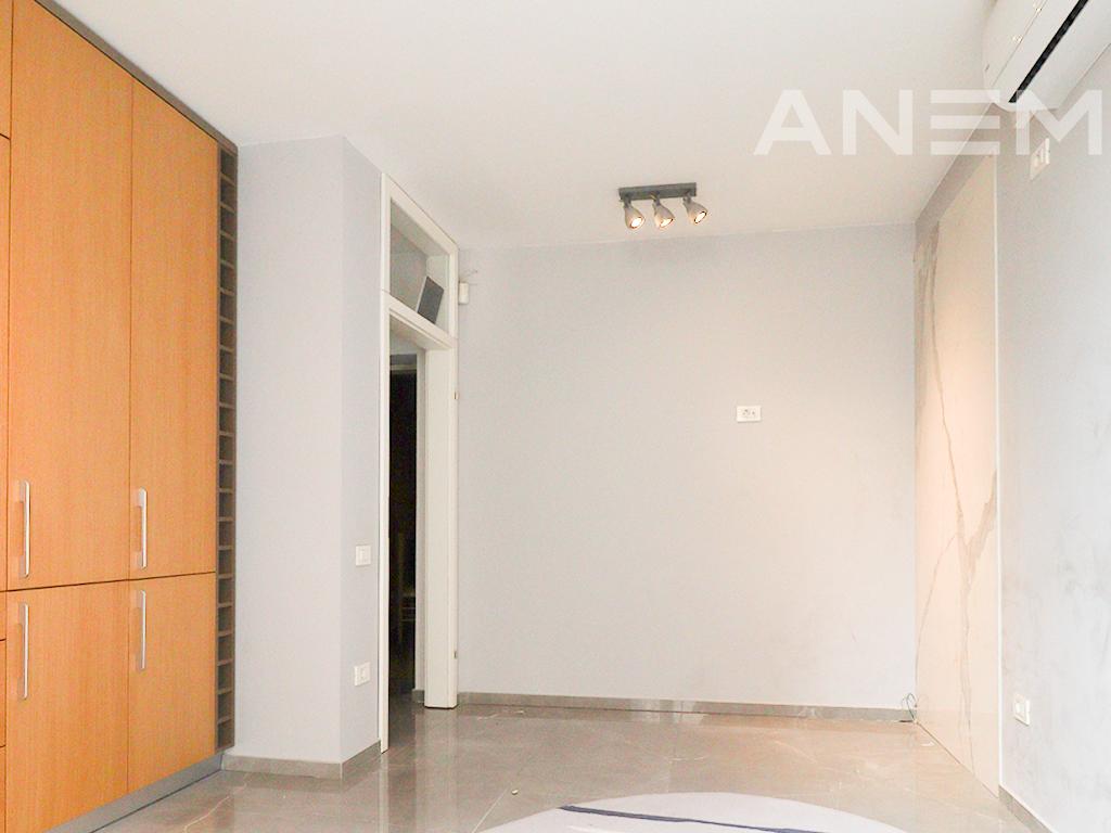 Zyre me qira me 3 hapësira pune në Qendër