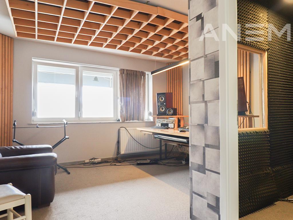 Zyre me qira me 3 hapësira pune në Qendër