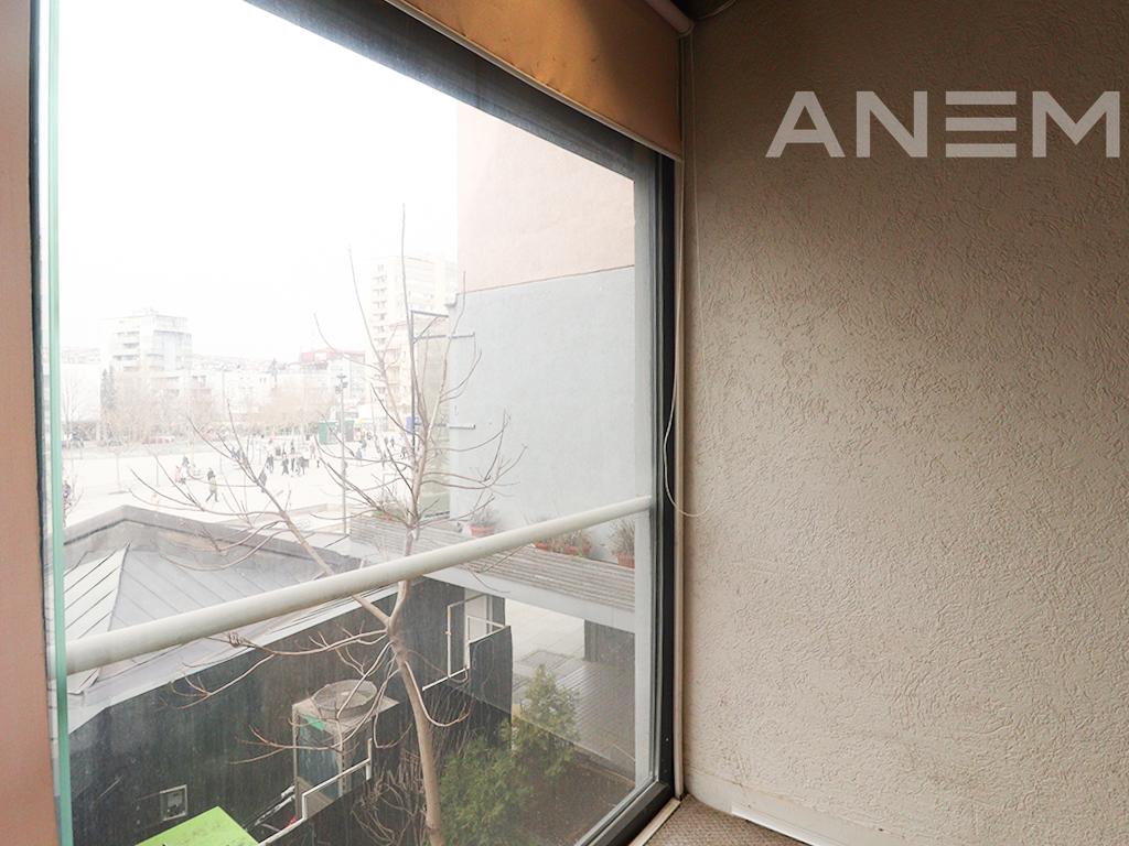 Zyre me qira me 3 hapësira pune në Qendër