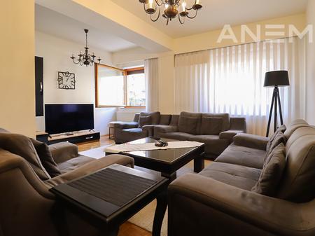 Banesë me qira me 3 dhoma gjumi në Arbëri