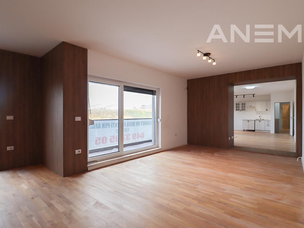 Office for rent with 5 workspaces in the Veternik neighborhood