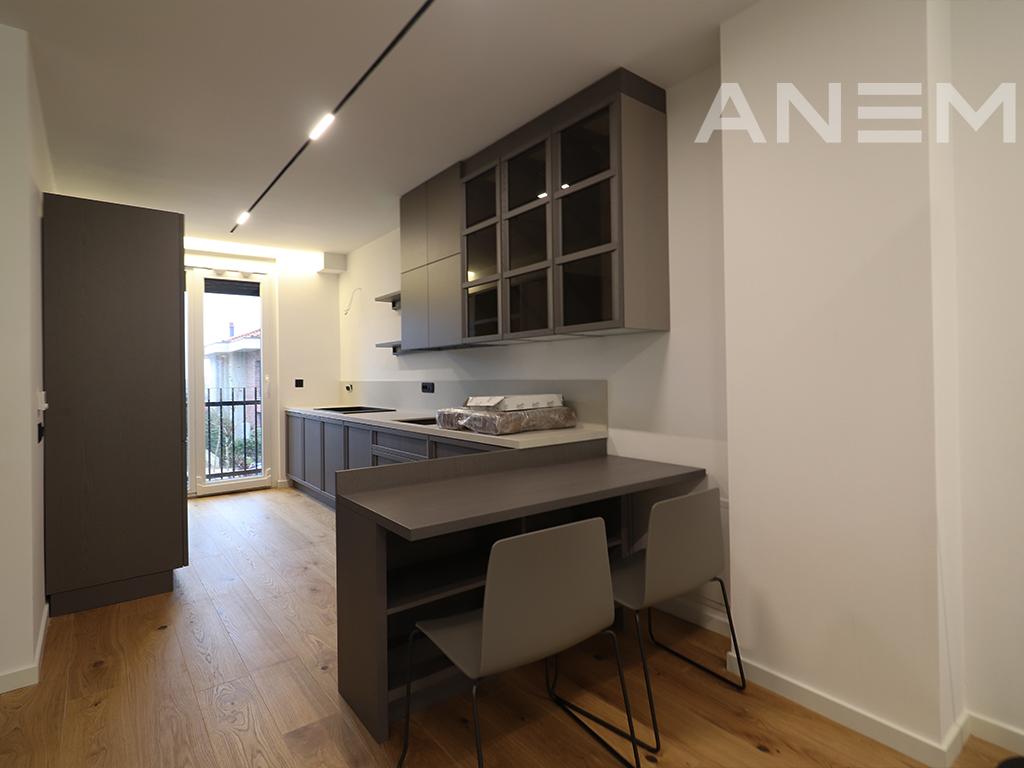 Shtëpi me qira 244m² në lagjen Marigona Hill