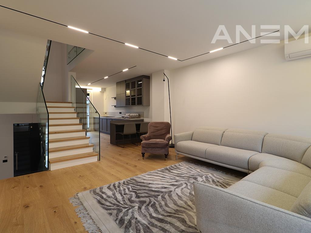 Shtëpi me qira 244m² në lagjen Marigona Hill