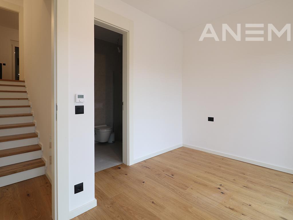 Shtëpi me qira 244m² në lagjen Marigona Hill