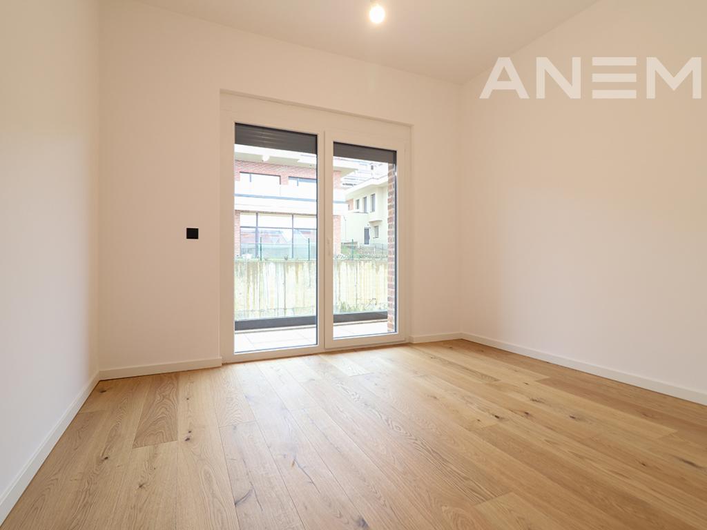 Shtëpi me qira 244m² në lagjen Marigona Hill