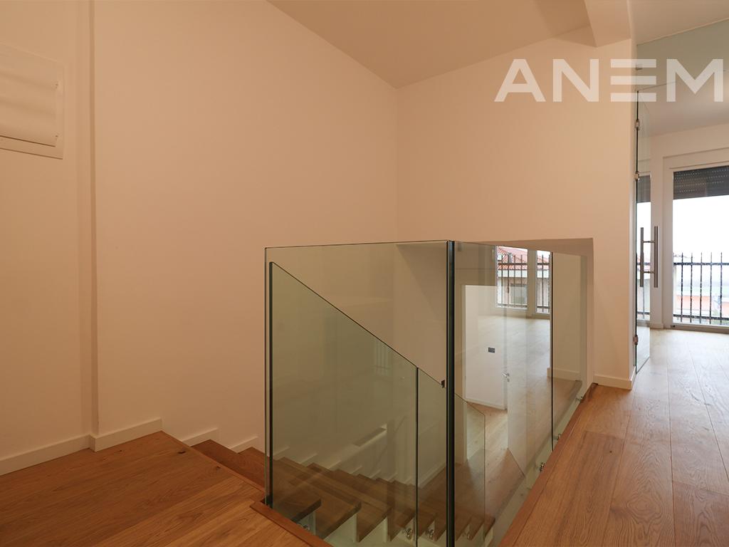 Shtëpi me qira 244m² në lagjen Marigona Hill