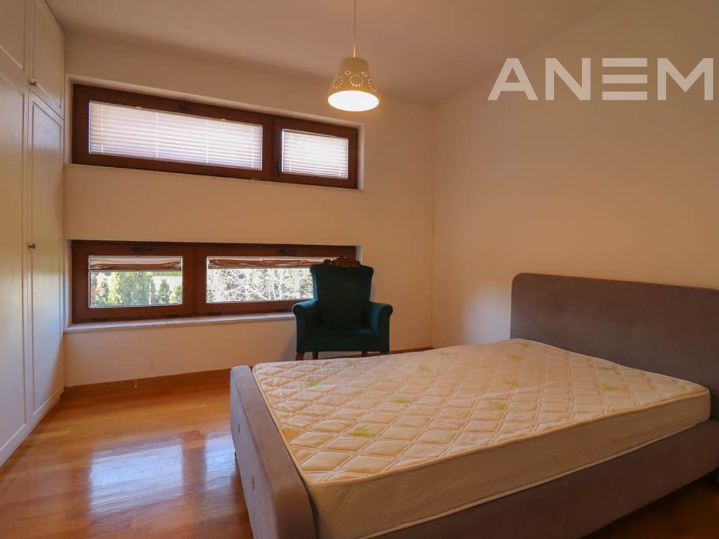 Shtëpi në shitje 260m² + 40m² nënkulm në Marigona Residence